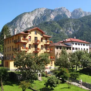 albergo-paradiso.hotelinveneto.com/